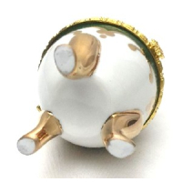 Porseleinen ei, groen met wit en goud kleur